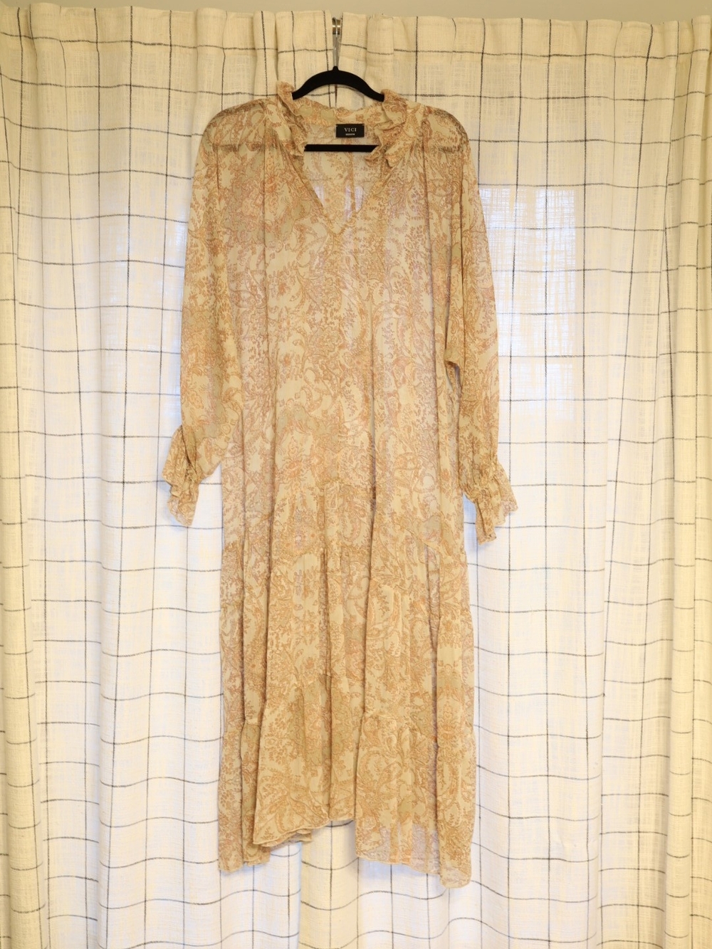 VICI Cream Paisley Tiered Maxi Dress